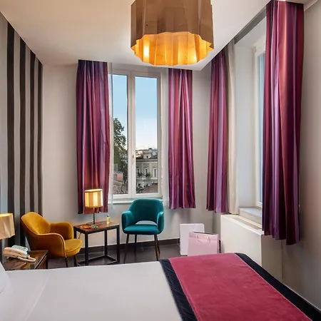 纳沃纳色彩酒店 3*