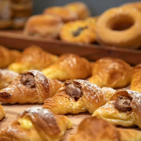 酒店 纳沃纳色彩酒店 3*