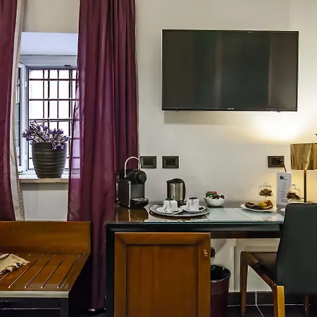 纳沃纳色彩酒店 3*